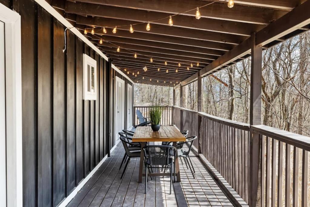 New! Modern Cabin With Two Decks, Bar & Game Room! Gatlinburg Kültér fotó