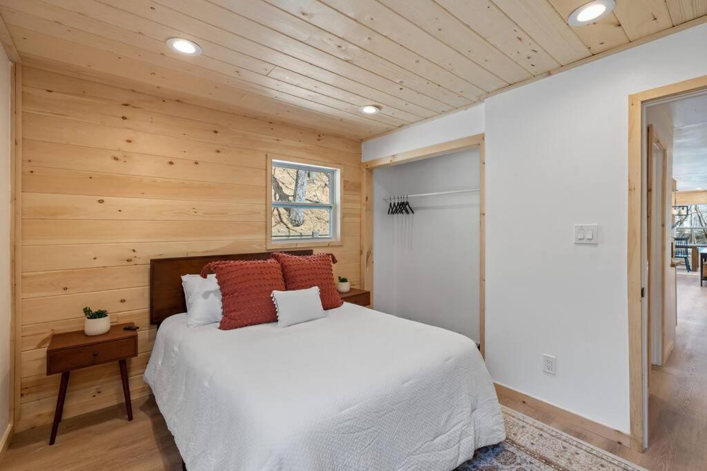 New! Modern Cabin With Two Decks, Bar & Game Room! Gatlinburg Kültér fotó